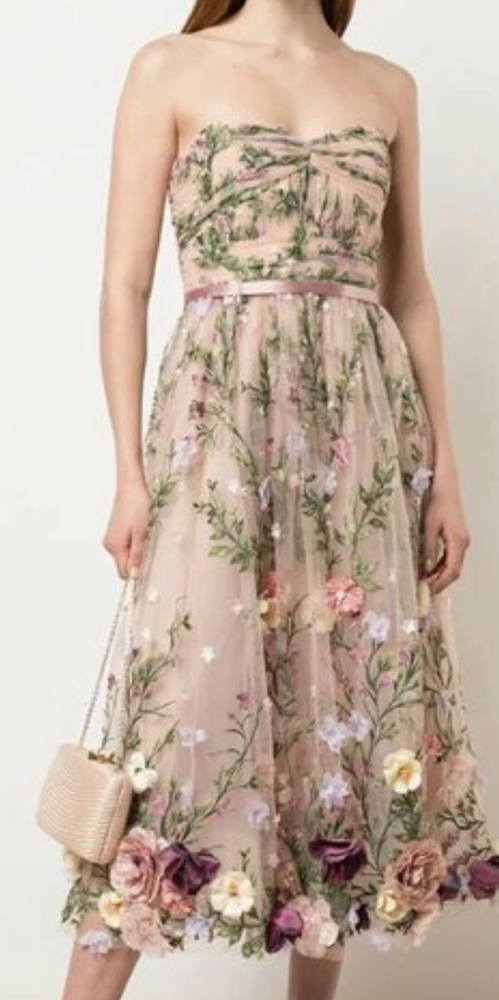 Brand new with tags size 4 Marchesa Notte dress!!